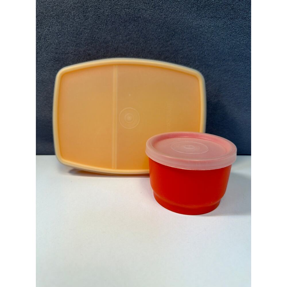 Lot Of 2 VINTAGE TUPPERWARE #813-6  Divided Container w/  Lid & #1229-32 w/ Lid